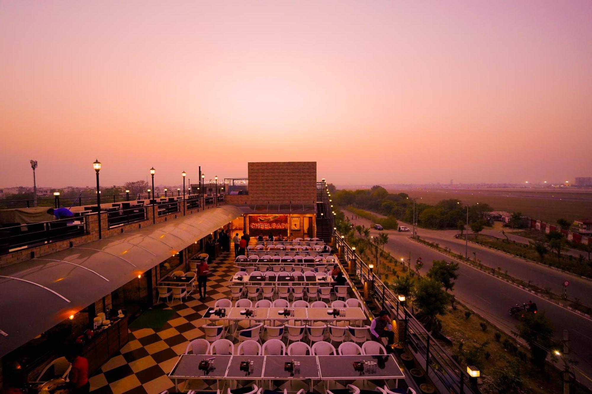 Hotel Cheelgadi Jaipur Buitenkant foto