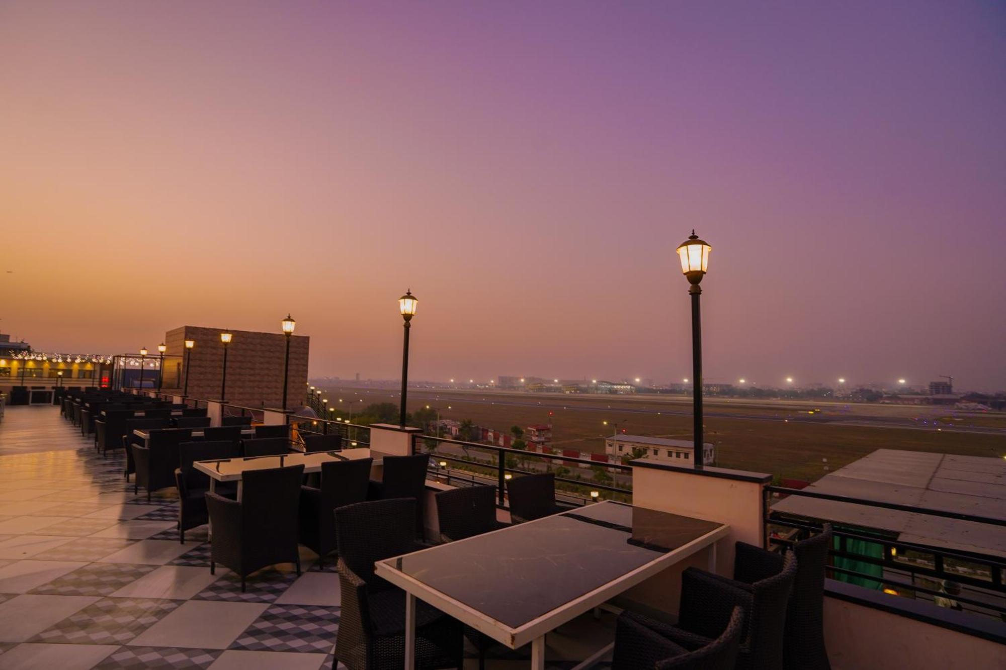 Hotel Cheelgadi Jaipur Buitenkant foto