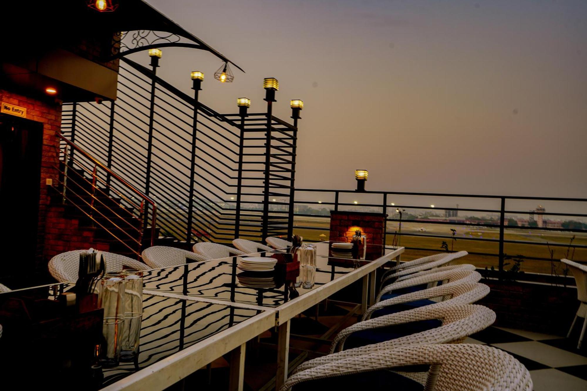 Hotel Cheelgadi Jaipur Buitenkant foto