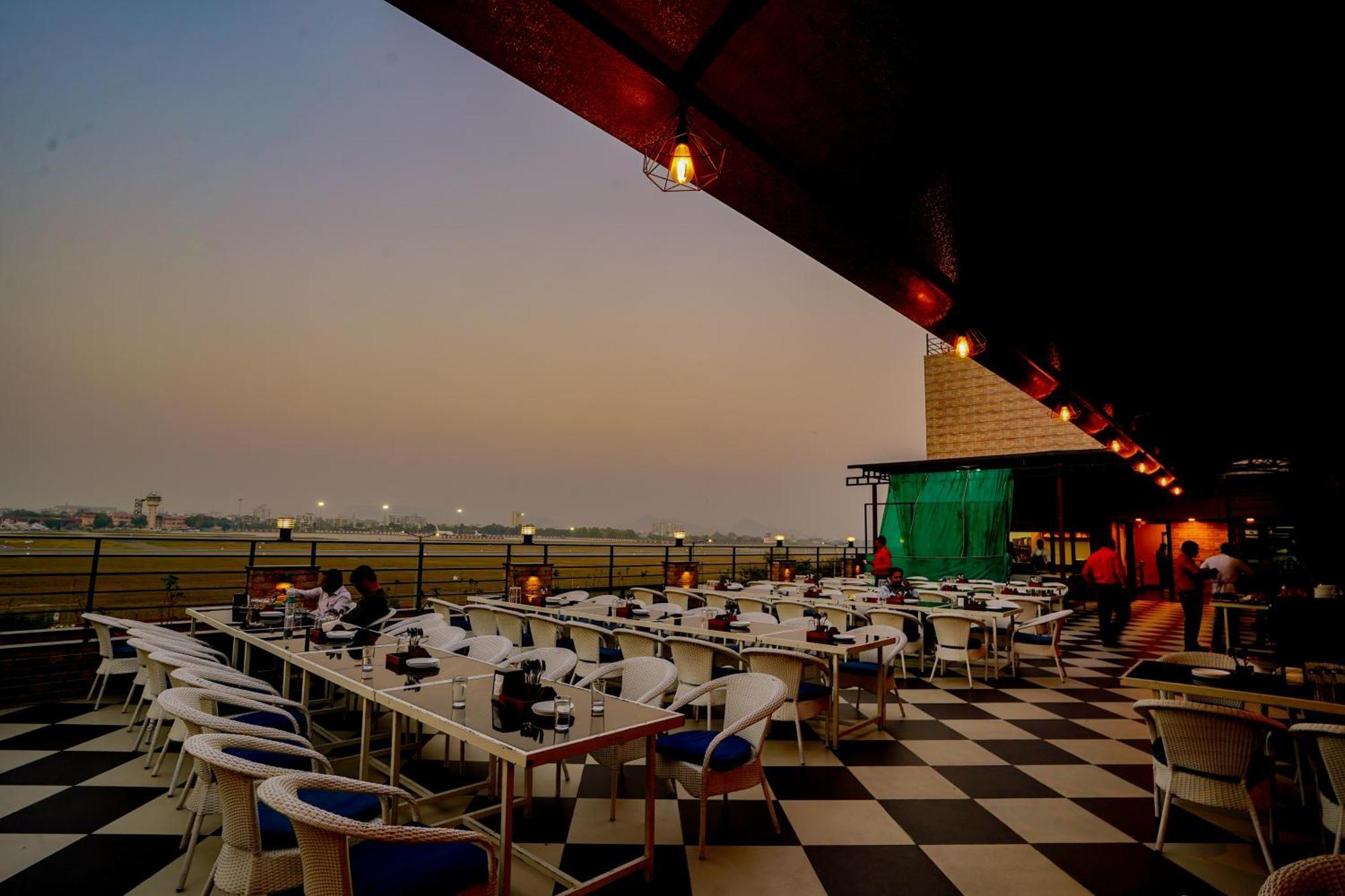 Hotel Cheelgadi Jaipur Buitenkant foto